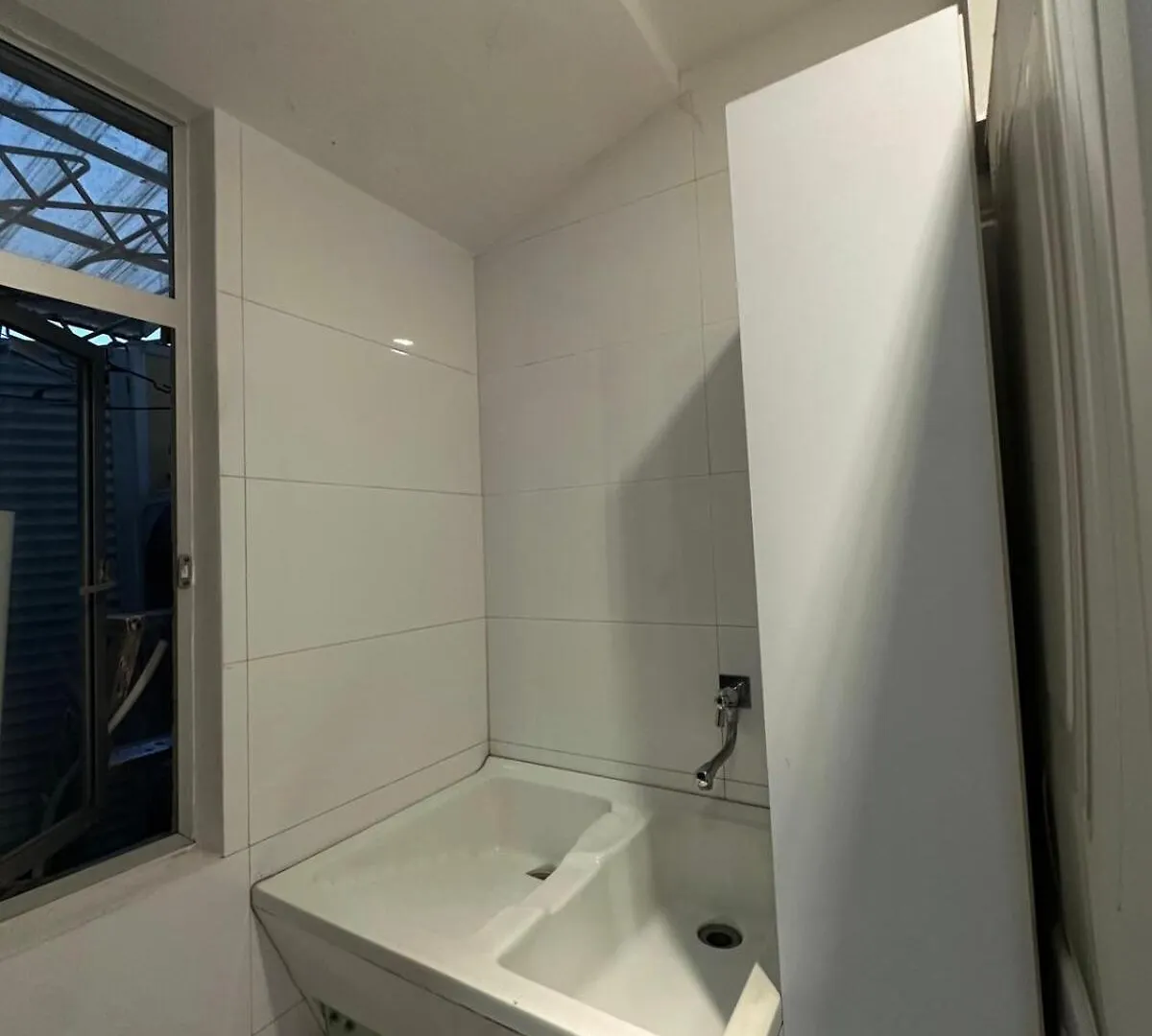 Luxury Apartment Hot Tub In South Cali 0*,