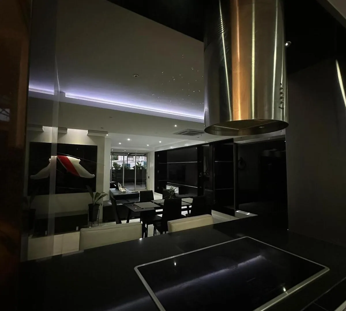Luxury Apartment Hot Tub In South Cali